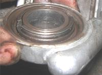 �����h�~�̃����O���͂ߍ��݂܂�