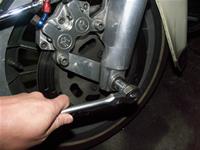 �i�b�g�ŌŒ肵�܂��B61-68Nm�ŌŒ肵�܂��B